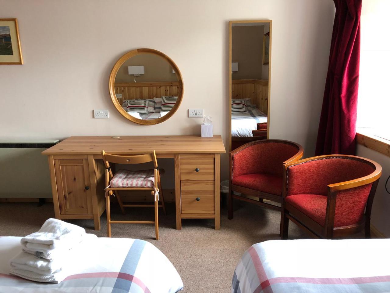 Отель Port Askaig Hotel 2*