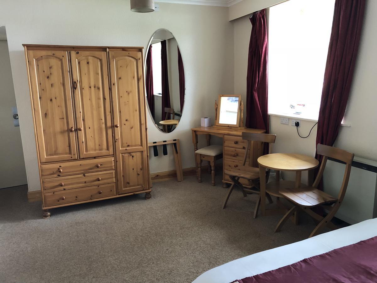 Отель Port Askaig Hotel 2*