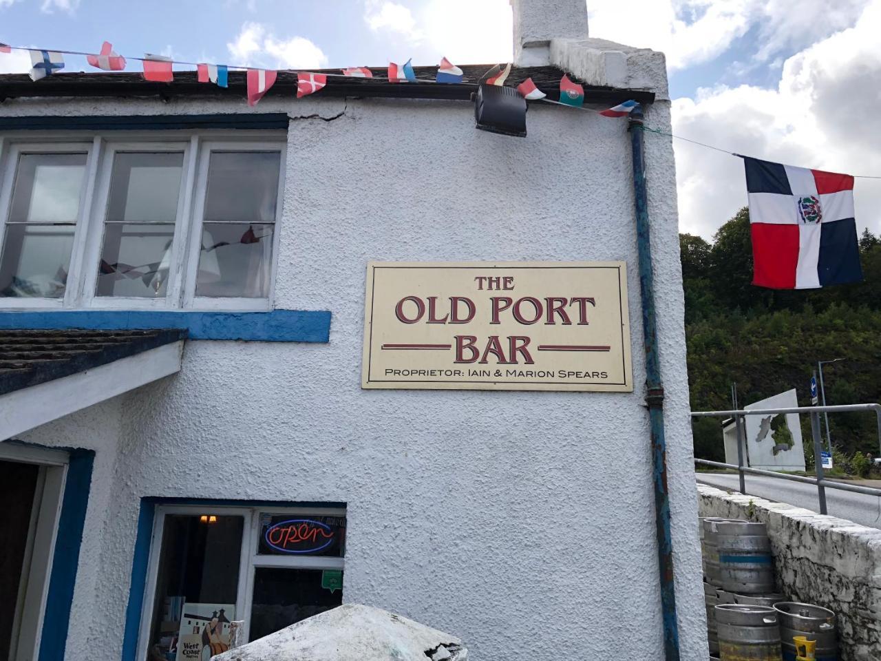 Port Askaig Hotel Отель 2*