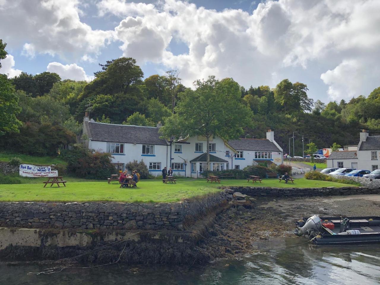 Port Askaig Hotel